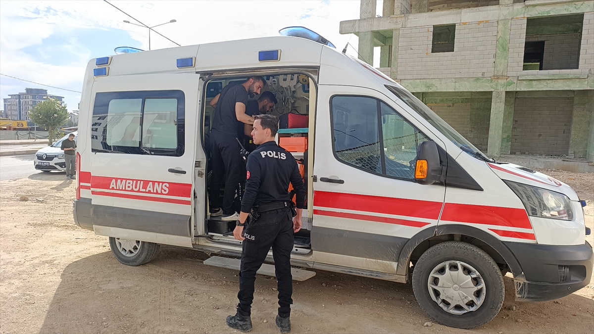 ADIYAMAN (AA) – Adıyaman'da iki grup arasında çıkan bıçaklı ve