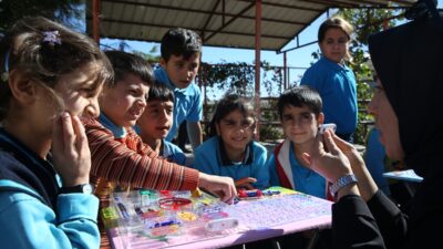 - Kırsalda eğitim gören öğrencilere yönelik proje kapsamında oluşturulan gezici