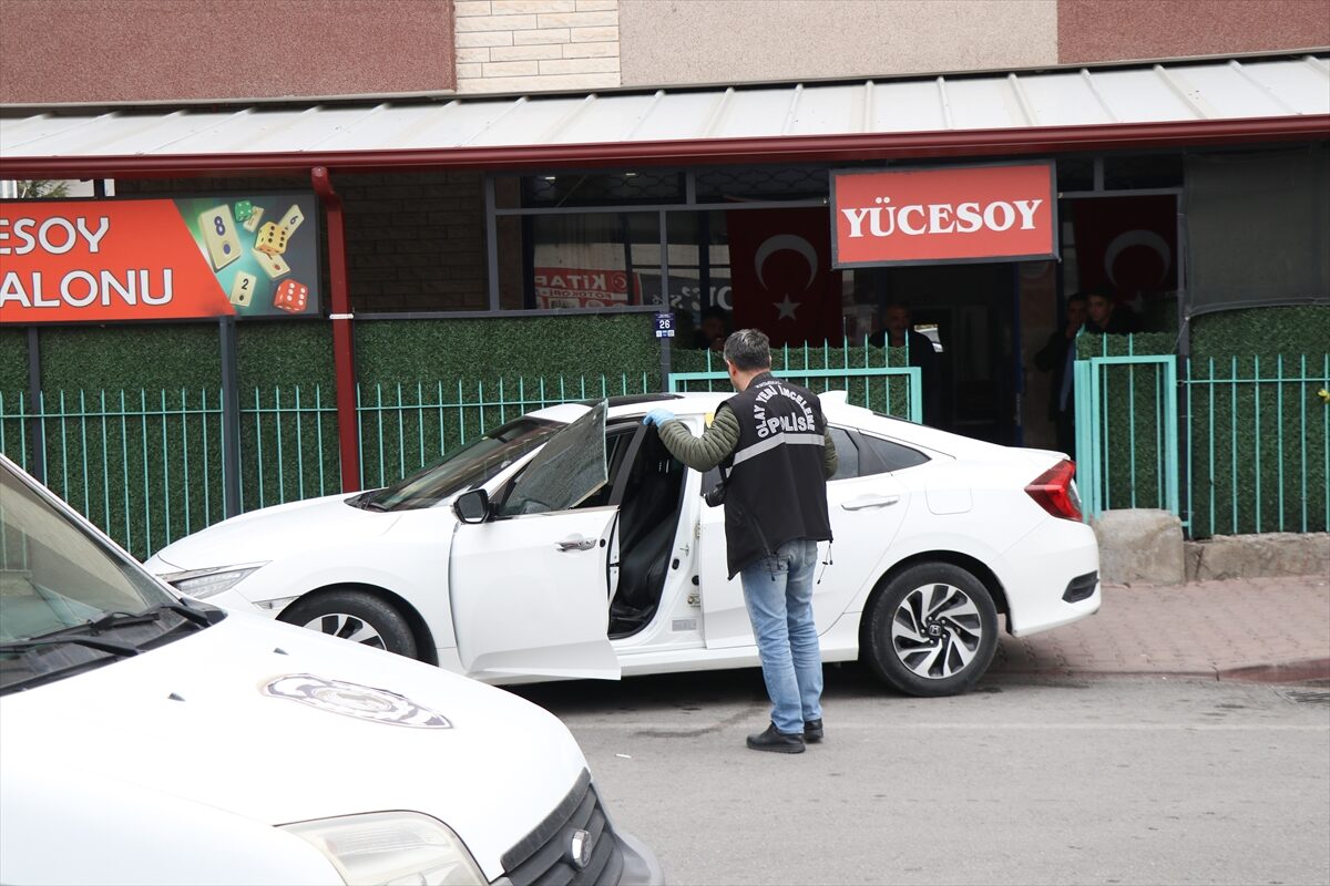 KAYSERİ (AA) – Kayseri'de bir kişi, adliyeden çıkan husumetlisi yerine