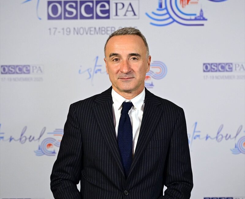 - "(Zelenskiy'nin ziyareti) Türkiye, barış için açıkça kilit bir ülkedir.