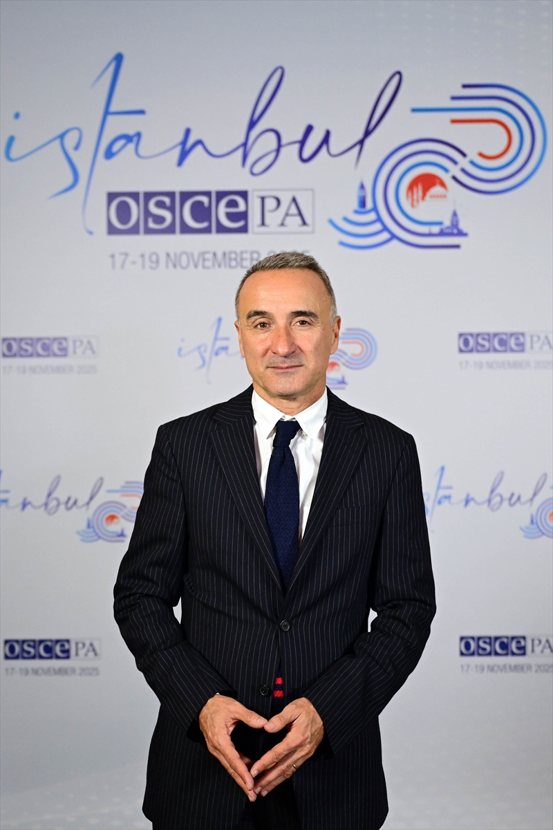 - "(Zelenskiy'nin ziyareti) Türkiye, barış için açıkça kilit bir ülkedir.