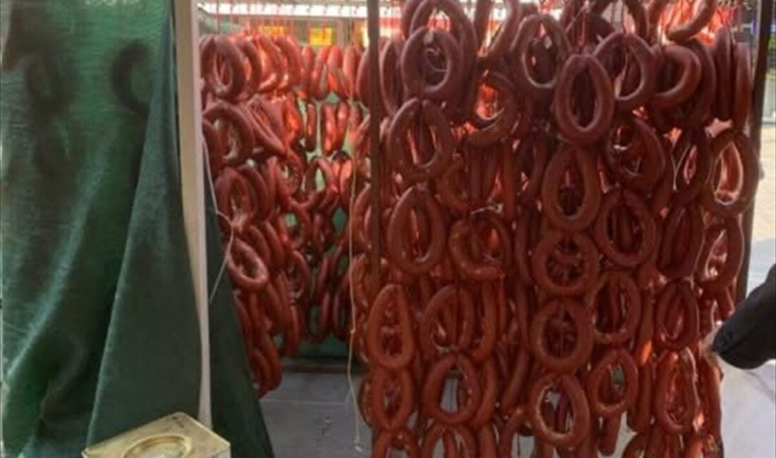 AĞRI (AA) – Ağrı'da, yöresel ürünler standında etiketsiz ve soğuk