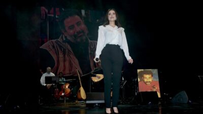 İSTANBUL (AA) – Kendine özgü yorumlama tarzıyla müzik dünyasında önemli