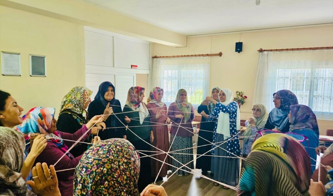 ANKARA (AA) – Aile ve Sosyal Hizmetler Bakanlığı, aile kurumunu