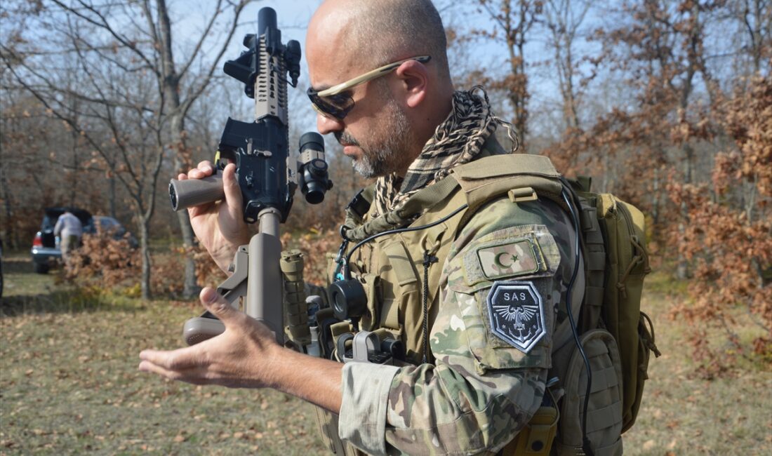 SAMSUN (AA) – Samsun'da düzenlenen turnuvada, airsoft tutkunları bir araya