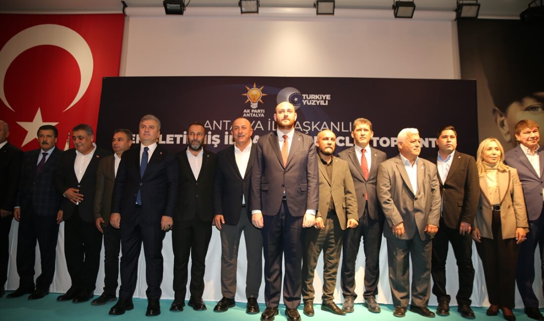 - "Sizlerin duasıyla bu şehrin geleceğinin baklava kutuları arasında kaybolmasına