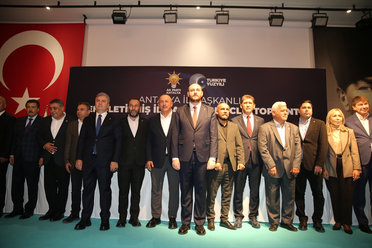 - "Sizlerin duasıyla bu şehrin geleceğinin baklava kutuları arasında kaybolmasına