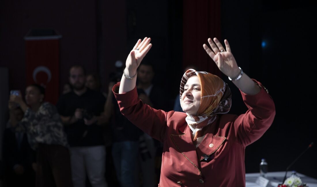 - "Dünya liderimizi (Cumhurbaşkanı Recep Tayyip Erdoğan) sizlerin bu aşkıyla,