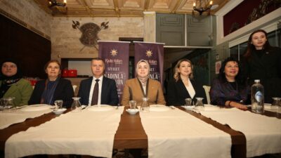 - "Sayın Cumhurbaşkanımızın liderliğinde artık Türkiye ne oldu? Dünya lideri