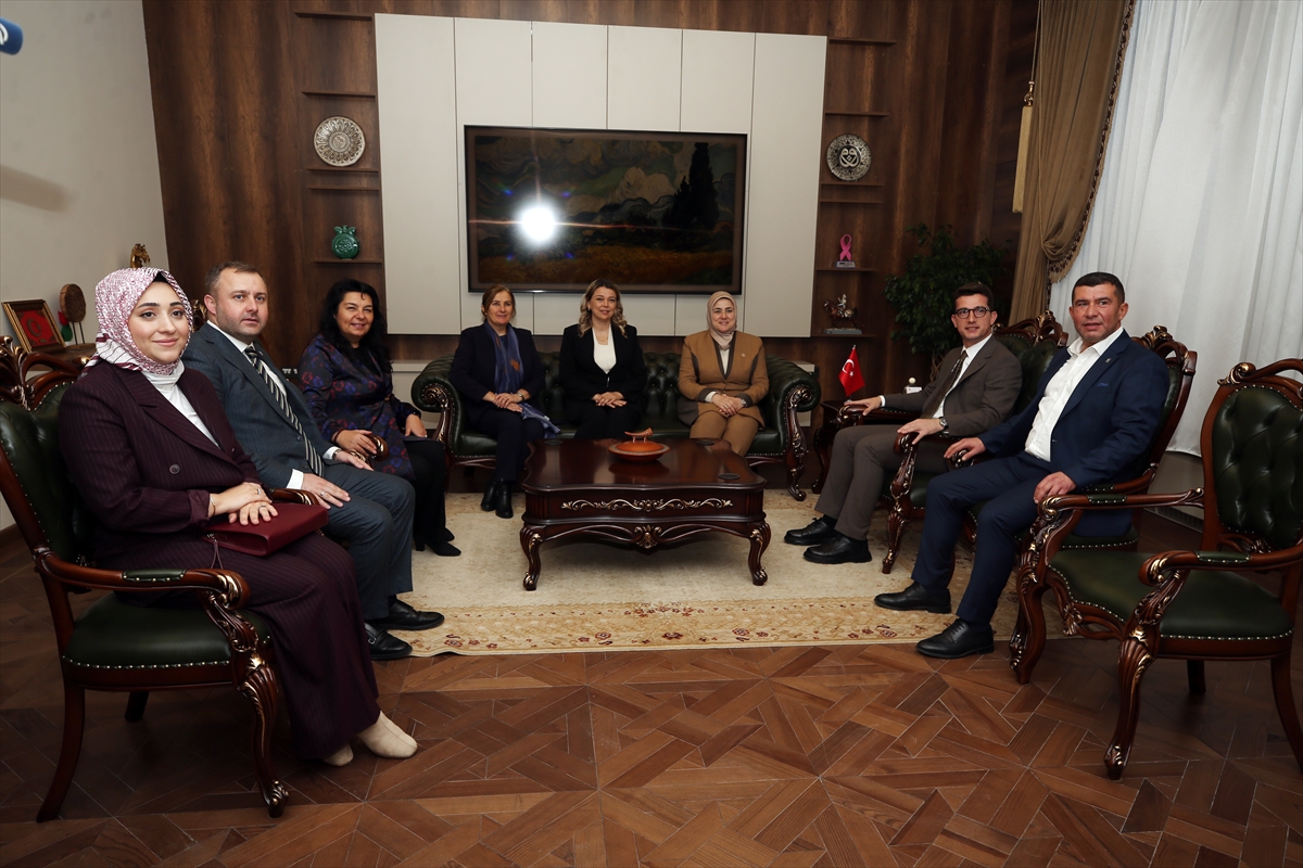 ÇANAKKALE (AA) – AK Parti Genel Merkez Kadın Kolları Başkanı