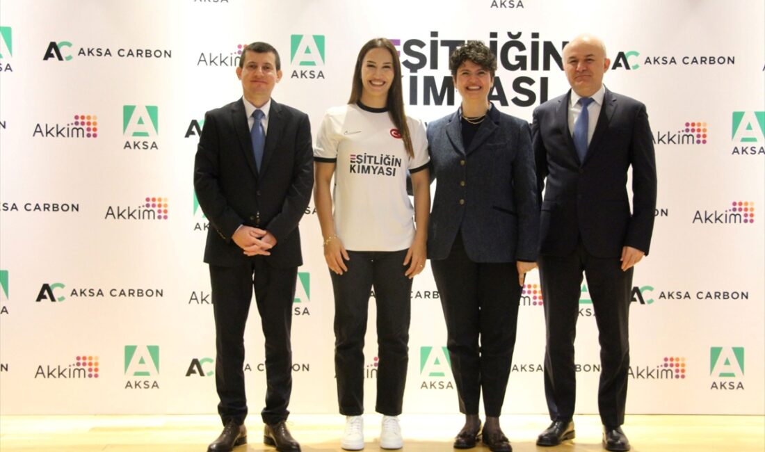 - Milli güreşçi Buse Tosun Çavuşoğlu:
- "Olimpiyat yolculuğumda bu güveni