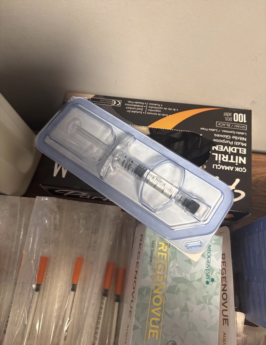 ANTALYA(AA) – Antalya'nın Alanya ilçesinde ruhsatsız çalıştırıldığı belirlenen güzellik merkezine