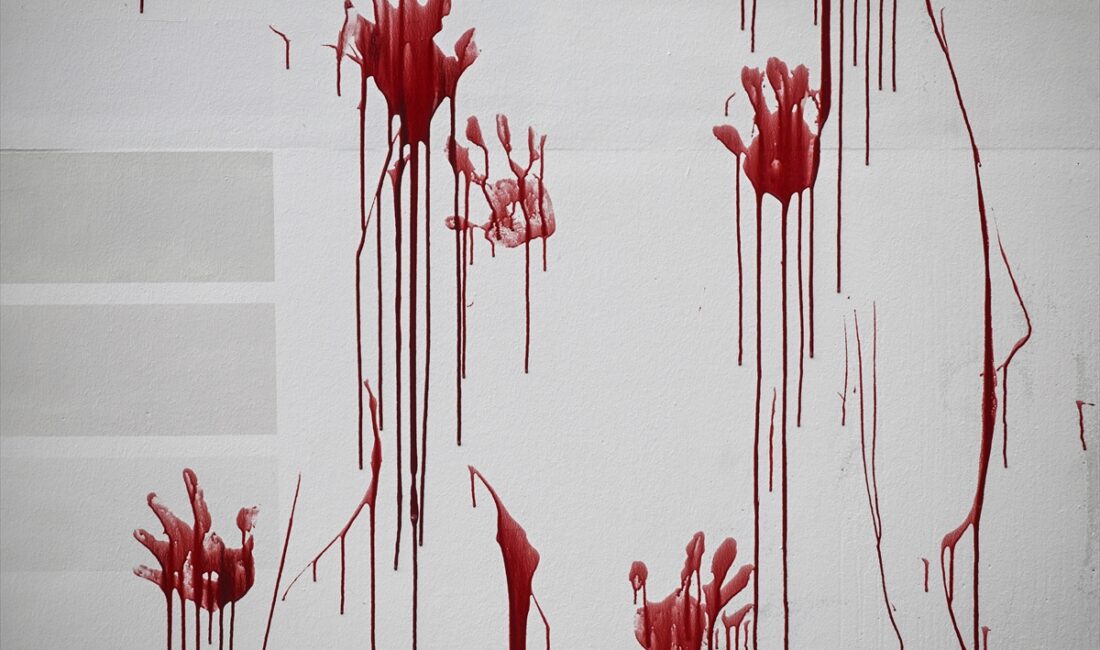 BERLİN (AA) – Almanya'nın başkenti Berlin'de Filistin destekçileri, Gazze'deki soykırıma