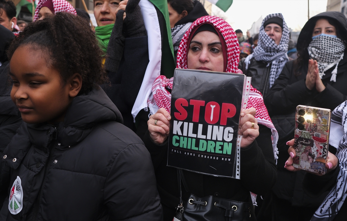 BERLİN (AA) – Almanya’nın başkenti Berlin’de, İsrail’e yaptırım uygulanması talebiyle