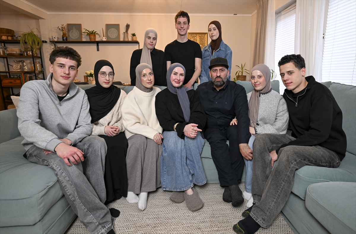 BERLİN (AA) – Almanya'da 17 yıl önce tüm dünyada haberleri