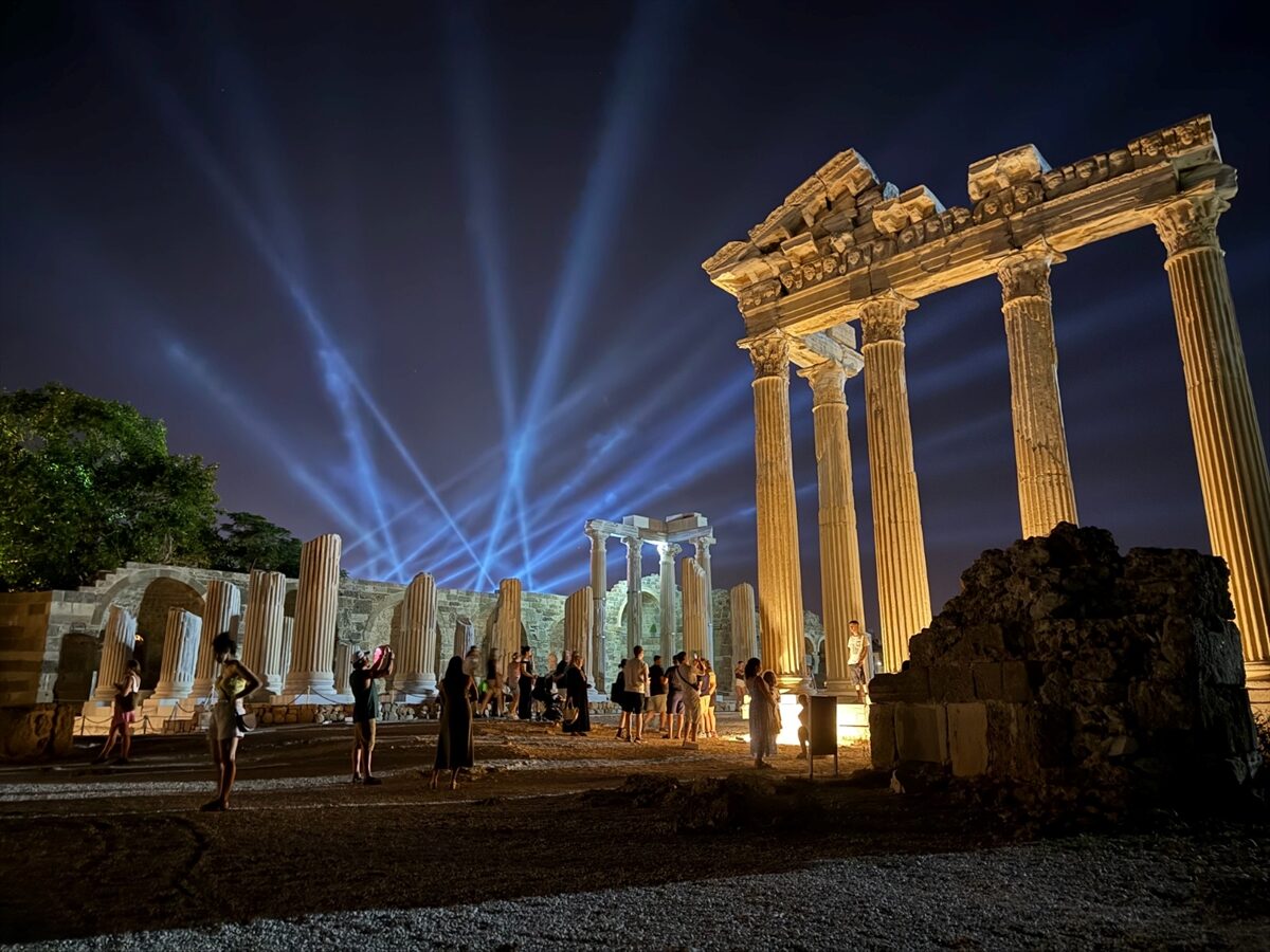 - Kültür ve Turizm Bakanı Mehmet Nuri Ersoy:
- "Antalya'mız 2025