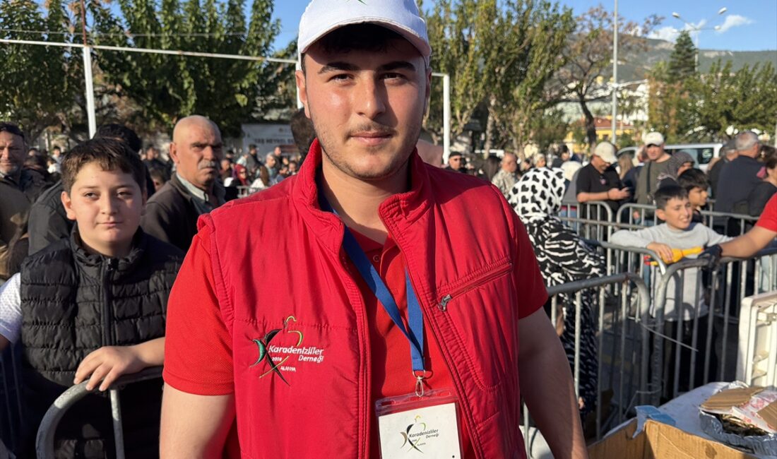 ANTALYA (AA) – Antalya'nın Alanya ilçesinde düzenlenen 3. Hamsi Festivali'nde