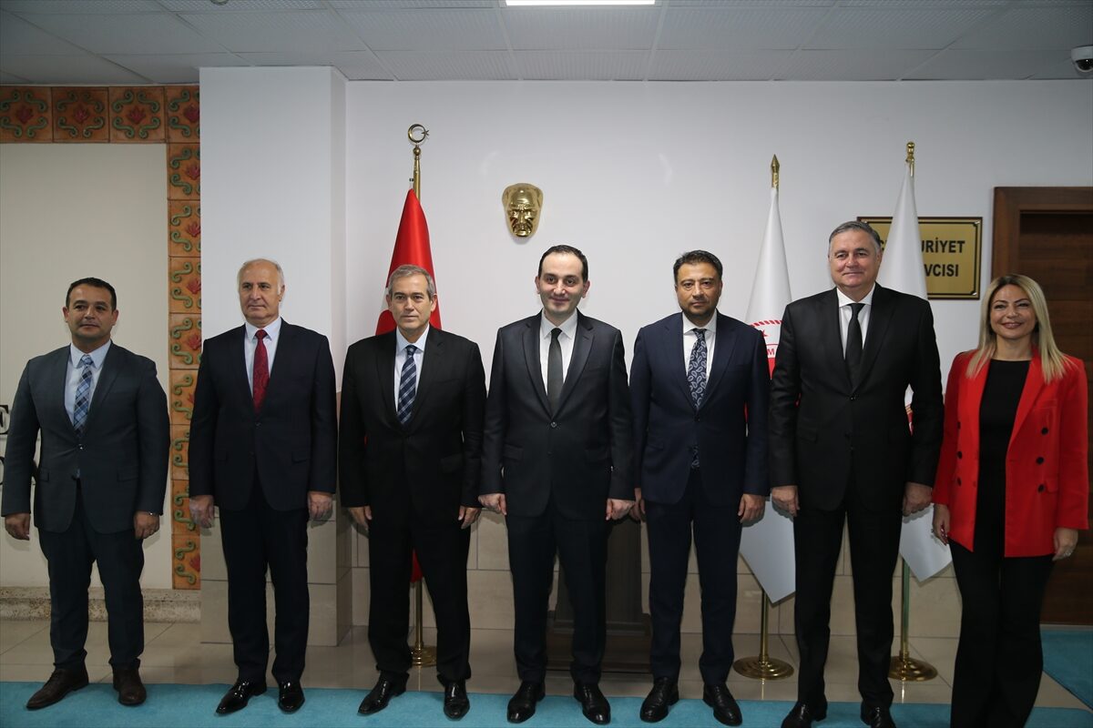 ANTALYA (AA) – Antalya'da denetimli serbestlikten yararlanan hükümlüler, imzalanan protokolle