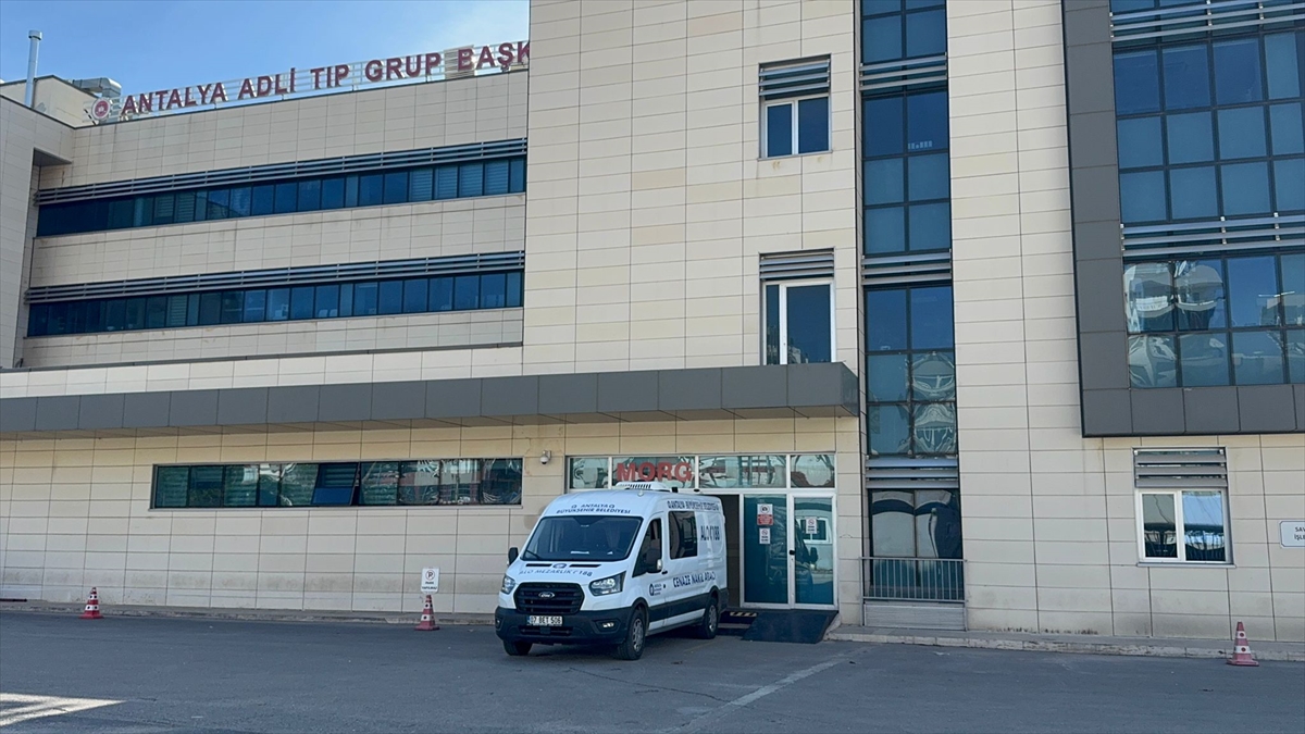 ANTALYA (AA) – Antalya'nın Muratpaşa ilçesinde tartıştığı kişinin bıçakla yaraladığı