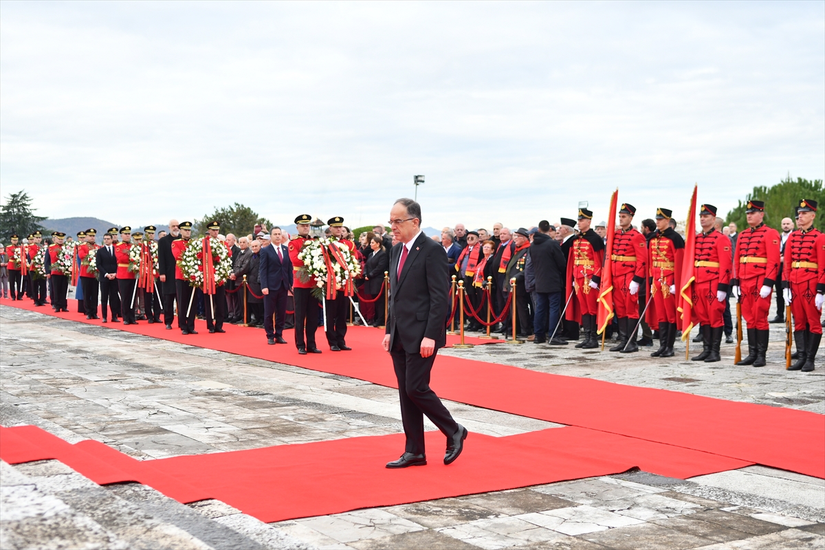 TİRAN (AA) – Arnavutluk'un faşizmden kurtuluşunun 81. yıl dönümü kapsamında