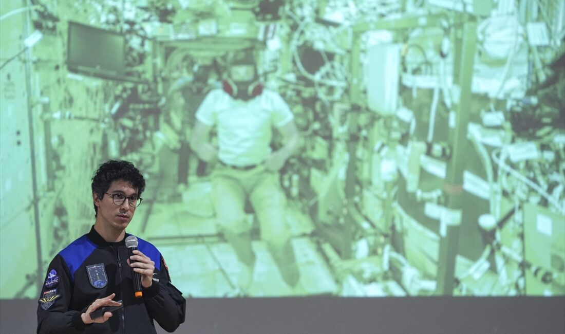 İZMİR (AA) – Türkiye'nin ikinci astronotu Tuva Cihangir Atasever, İzmir'de