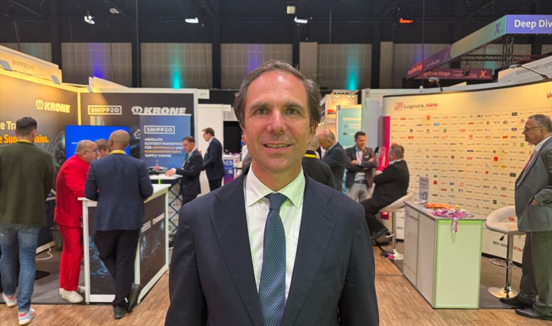 - Gebrüder Weiss Logistics Üst Yöneticisi Wolfram Senger-Weiss:
- "İstanbul'un doğu