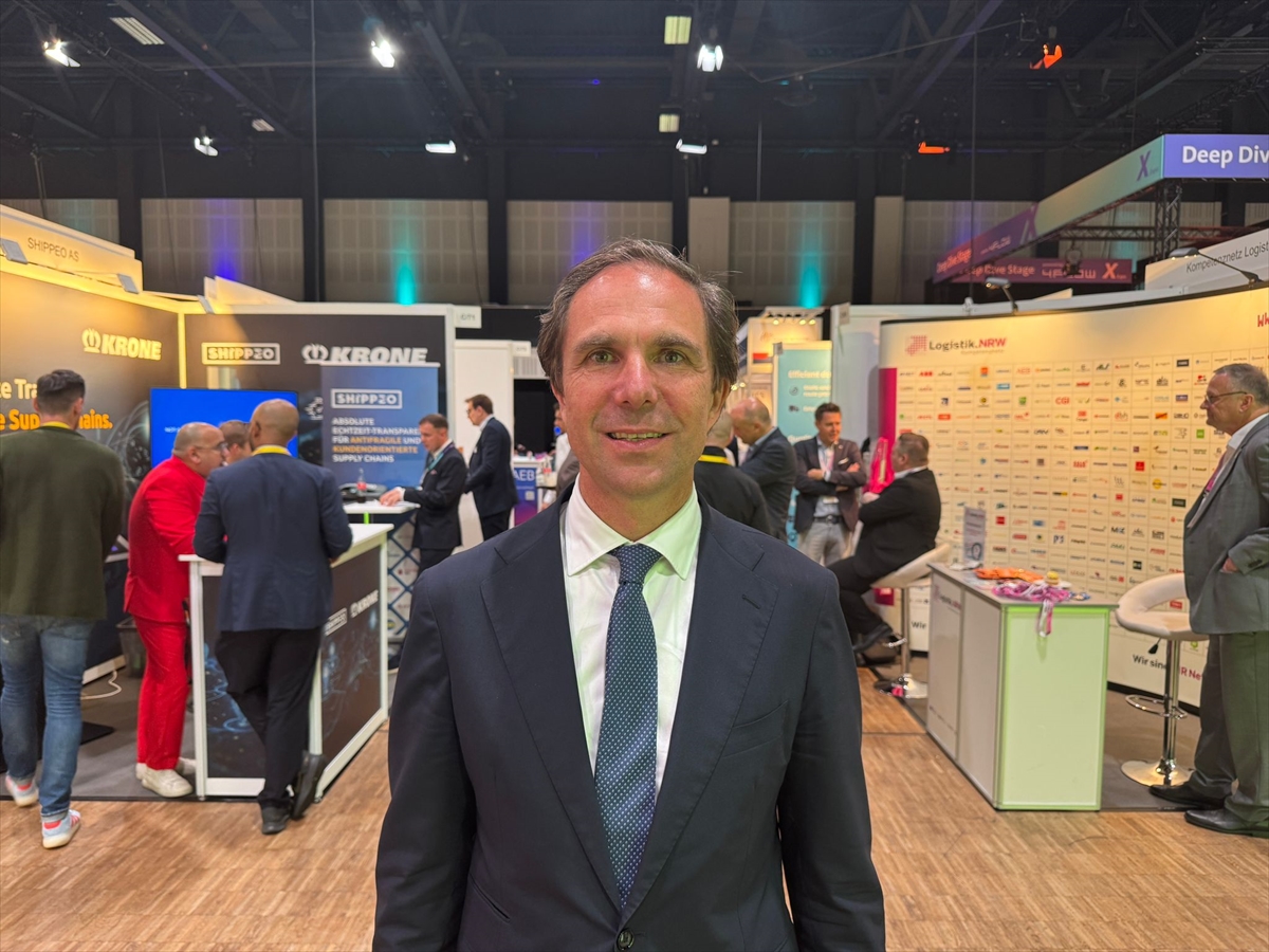 - Gebrüder Weiss Logistics Üst Yöneticisi Wolfram Senger-Weiss:
- "İstanbul'un doğu