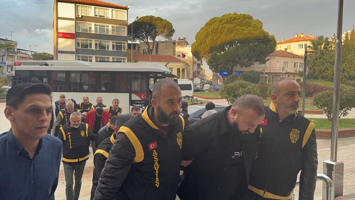 - Şüphelilerin, lüks elektrikli araç firmalarının internet sitelerinin sahtelerini tasarladıkları,