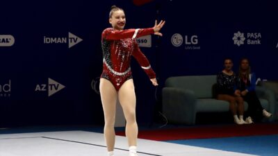 ANKARA (AA) – Milli sporcu Ayşe Begüm Onbaşı, Azerbaycan'da düzenlenen