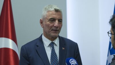 - Ticaret Bakanı Ömer Bolat:
- "Cumhurbaşkanımız Recep Tayyip Erdoğan'ın hemen