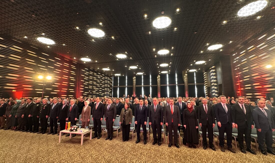 - "Eskiden üç nesil bir arada yaşıyordu. Bugün ise evlilik