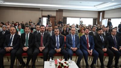 - "Biz, birbirine kenetlenmiş bir aile oldukça, birbirimizi sevdikçe, birbirimizin