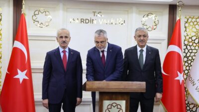 MARDİN (AA) – Ulaştırma ve Altyapı Bakanı Abdulkadir Uraloğlu ile