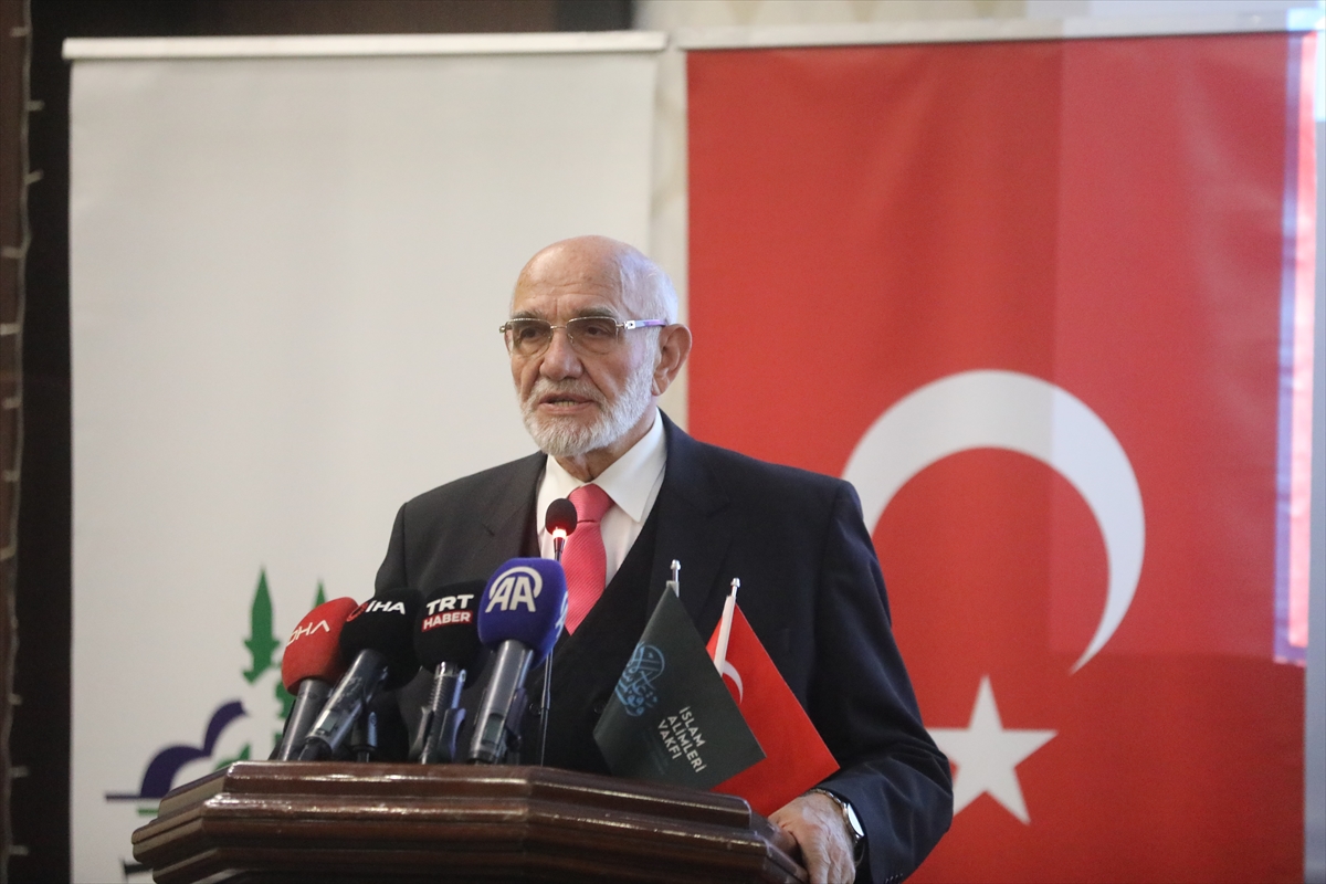 EDİRNE (AA) – Edirne’de İslam Alimleri Vakfınca düzenlenen "Kendi Gök