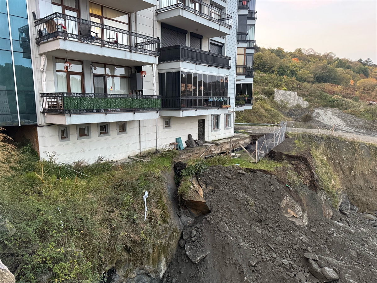 BARTIN (AA) – Bartın'ın Amasra ilçesinde inşaat alanında gece saatlerinde