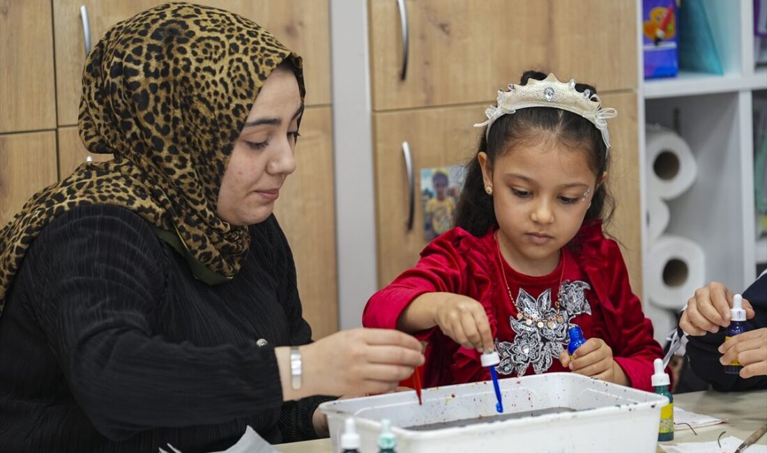 - İzmir'de okul öncesi dönemdeki çocuklara yönelik projede minikler ve