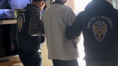 ANKARA (AA) – Başkentte "siber dolandırıcılık" suçundan hakkında kesinleşmiş 42