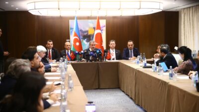 - "Ermenistan kendi vatandaşlarını mutlu etmek istiyorsa Türkiye ve Azerbaycan'la