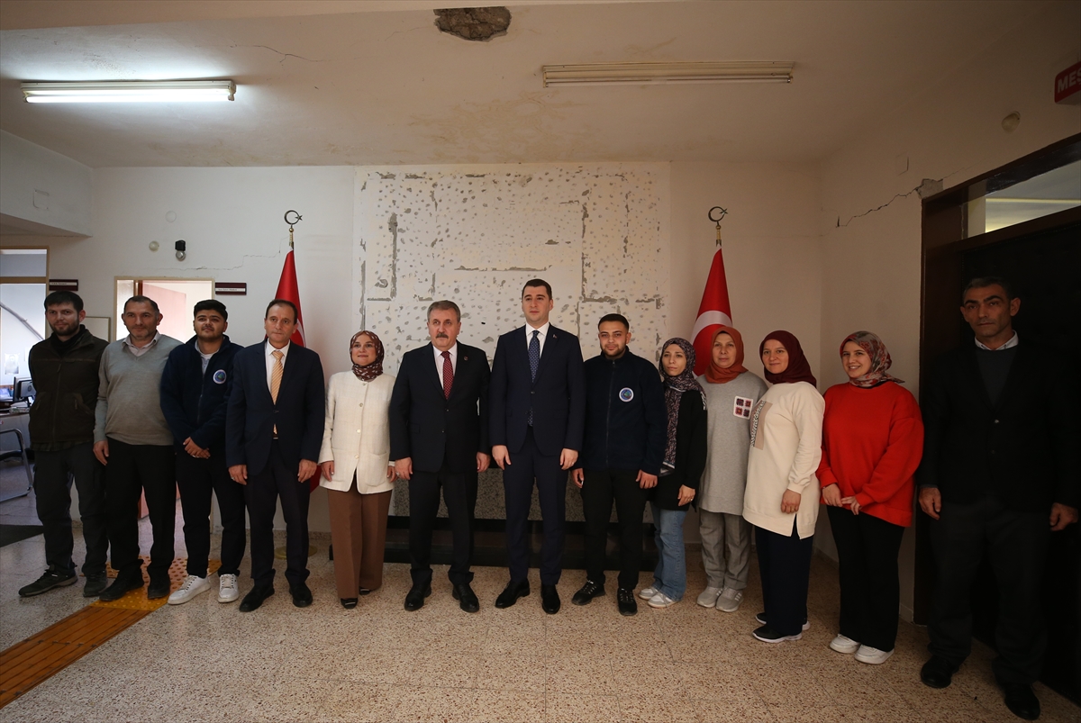 - "(Sındırgı'daki depremler) Bu tür afet bölgelerinde her zaman eksik
