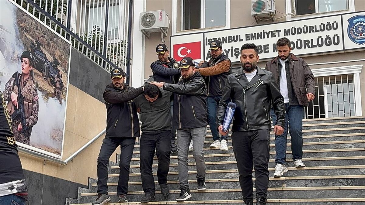 İSTANBUL (AA) – Beyoğlu'nda, bir iş yerinin kurşunlanmasına ilişkin gözaltına