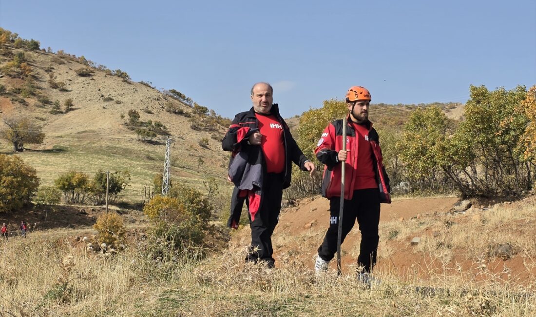 BİNGÖL (AA) – Bingöl'de kaybolan 79 yaşındaki Alzheimer hastası için