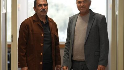 - İzmir'de yakınlarından nakil olamayan 3 diyaliz hastası, birbirlerinin yakınlarından