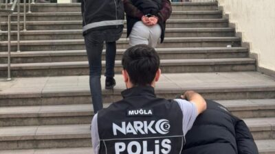 MUĞLA (AA) – Muğla'nın Bodrum ilçesinde uyuşturucu operasyonunda gözaltına alınan