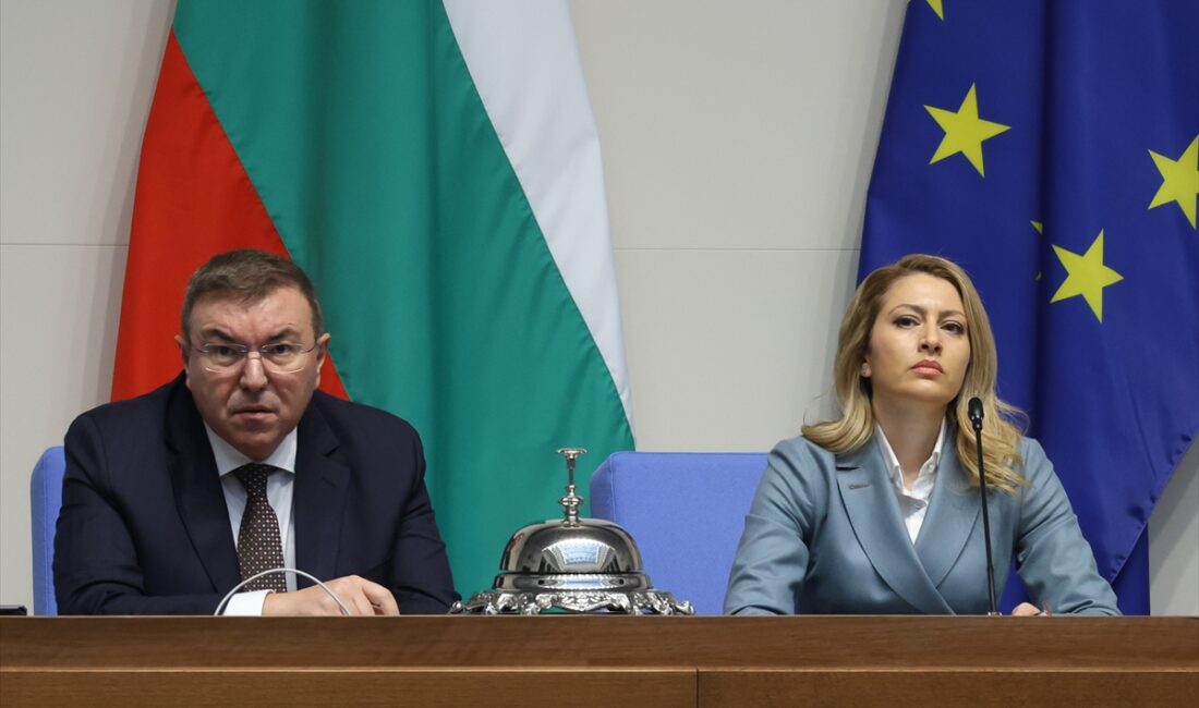 SOFYA (AA) – Bulgaristan Parlamentosu, Cumhurbaşkanı Rumen Radev’in ülkede tek