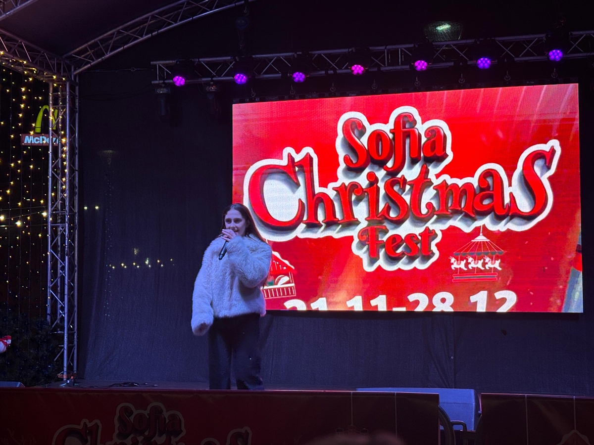 SOFYA (AA) – Bulgaristan'ın başkenti Sofya'da geleneksel Noel pazarı kuruldu.