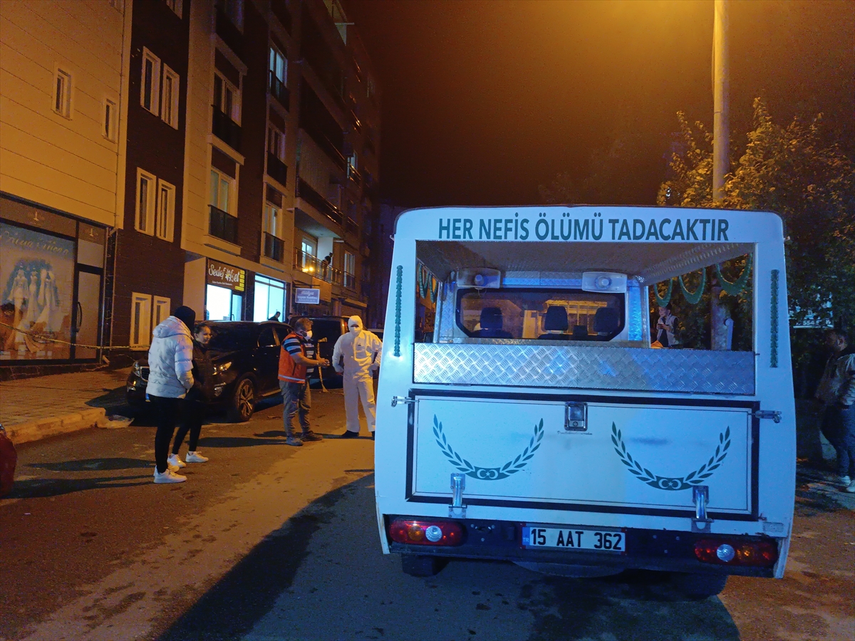 BURDUR (AA) – Burdur'un Gölhisar ilçesinde 1 kişi evinde ölü