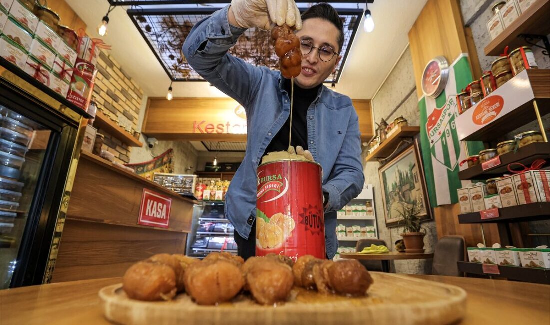 - Kestane şekeri üreticisi Adnan Kurtuluş:
- "Şehrimizin marka değerine büyük