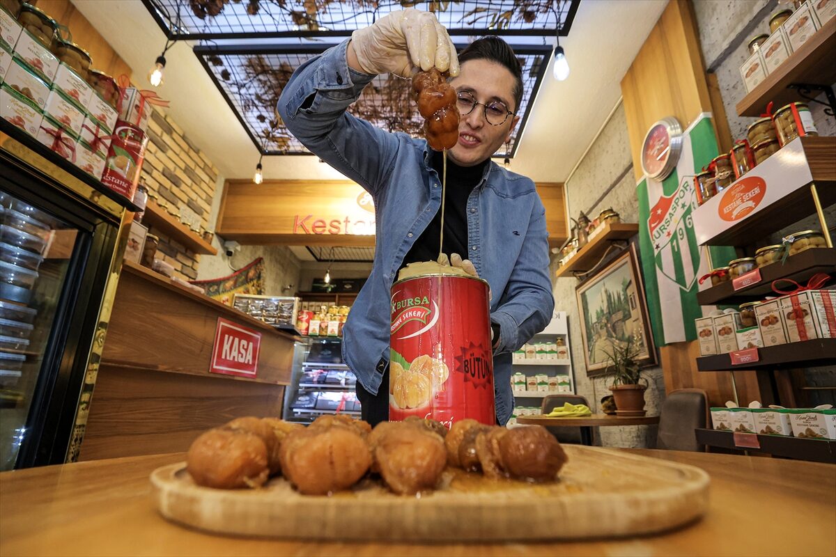 - Kestane şekeri üreticisi Adnan Kurtuluş:
- "Şehrimizin marka değerine büyük