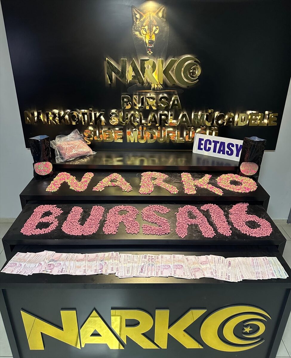 BURSA (AA) – Bursa'da düzenlenen operasyonda 20 bin uyuşturucu hap