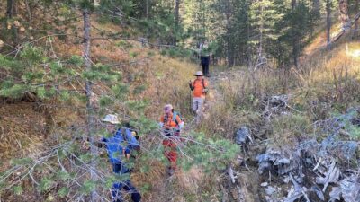 ÇANKIRI (AA) – Çankırı'da dağcılar, Cumhuriyet'in 102. yılını Ilgaz Dağı'nın